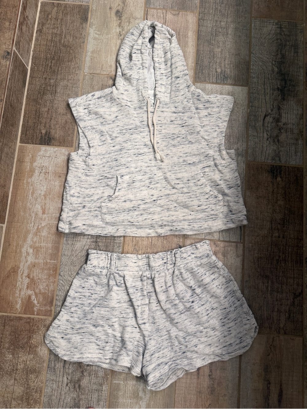 Women’s Marbled Sleeveless Hoodie & Shorts Lounge Set Gray Cozy Matching Set - Picture 2 of 12